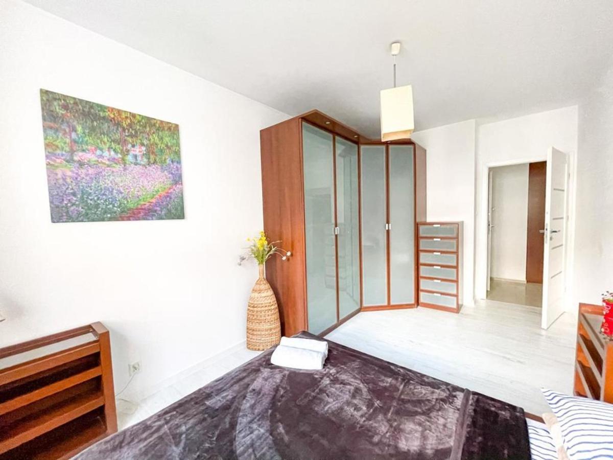 Superapart Bobrowiecka 3 Appartement